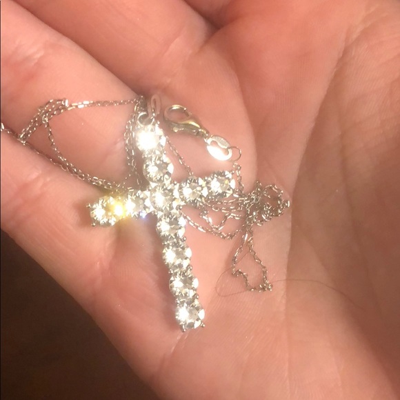Cross necklace - Picture 2 of 2